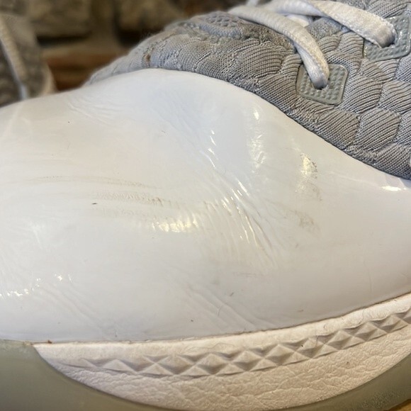 Nike Lebron Witness 3 Wolf Grey BQ9819-002 - Picture 5 of 13